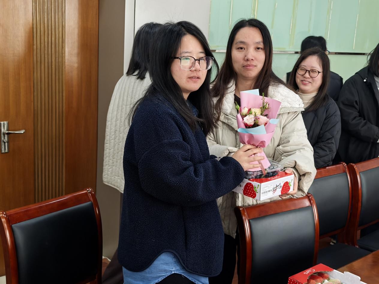 业务部女性职工风采